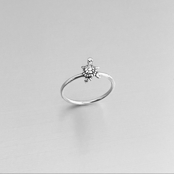 Sterling Silver Small Turtle Ring, Sea Ring, Animal Ring, Beach Ring - Picture 13 of 14